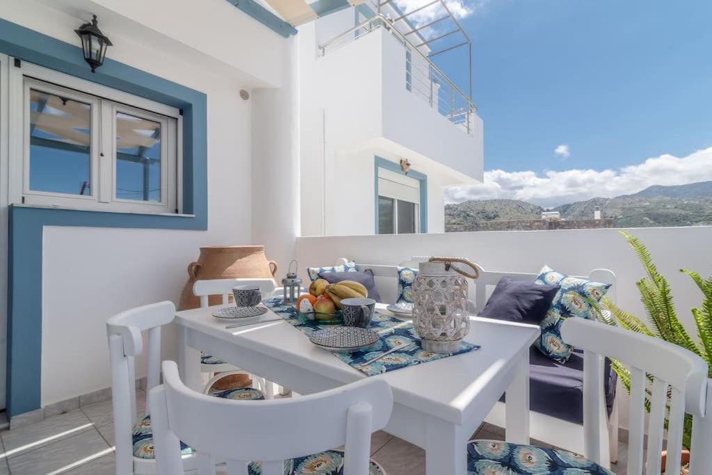 Minoas Apt Next To The Beach 멜라토스 외부 사진